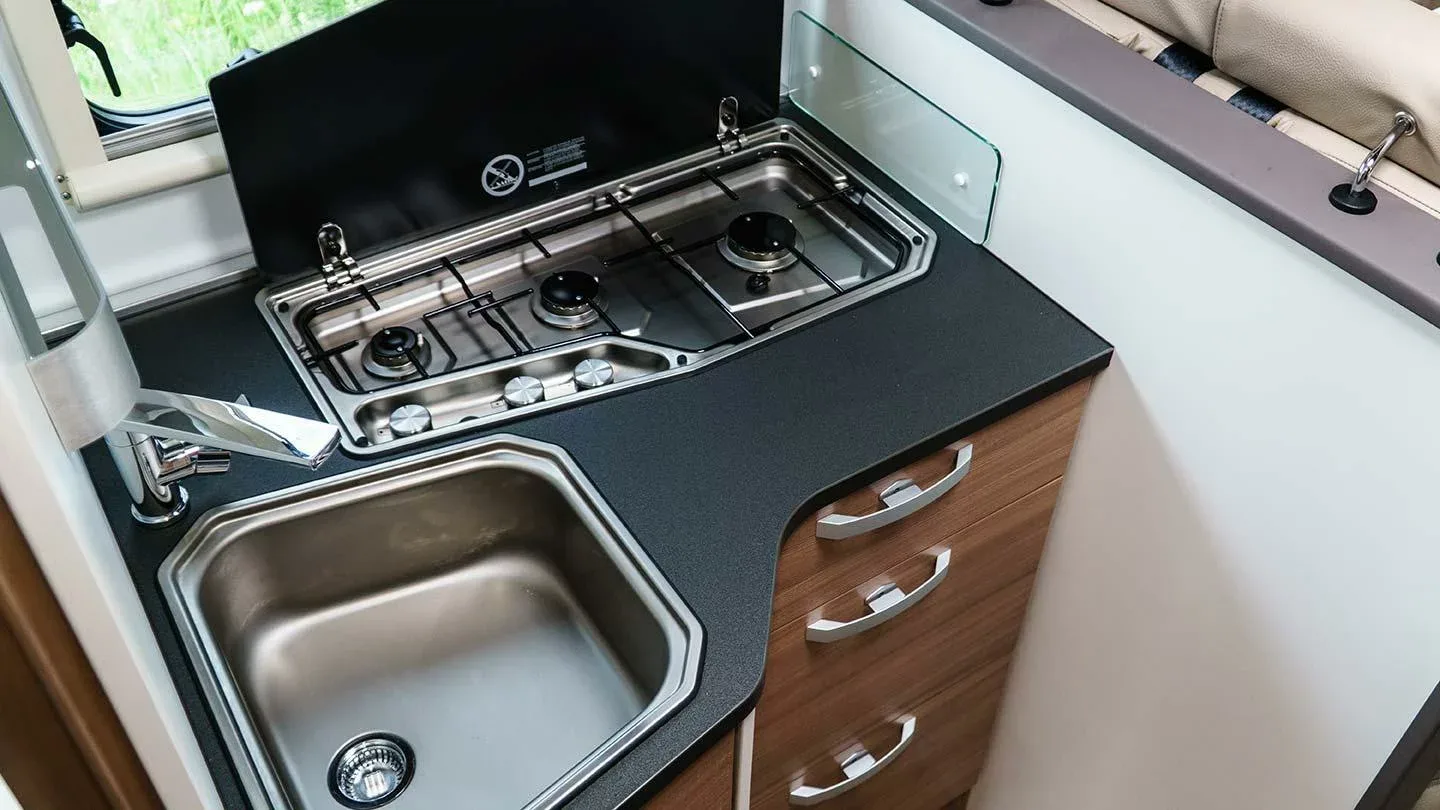 Adria Matrix 670 SL